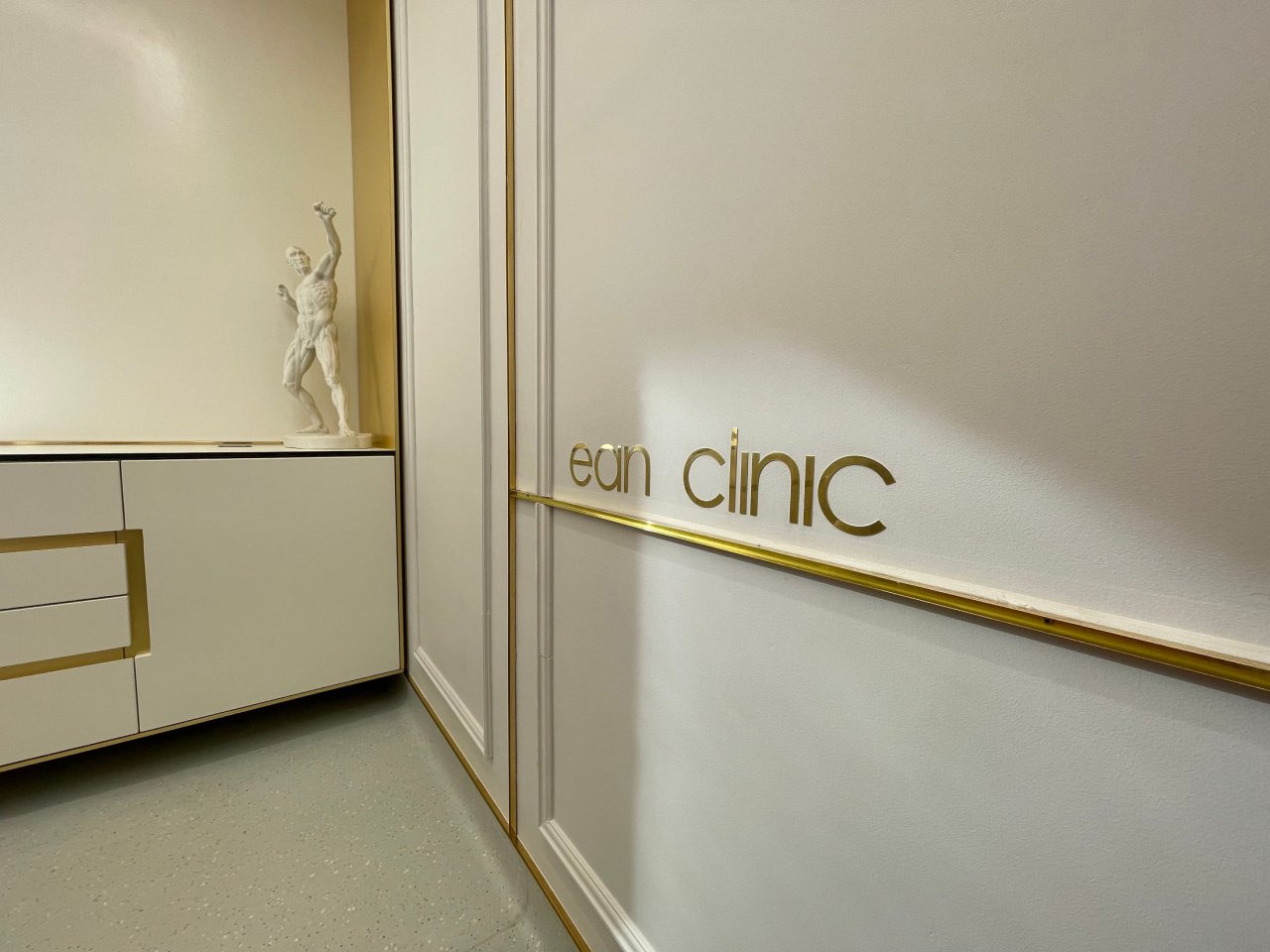 Ean Clinic - Clinica Implantologie Iasi